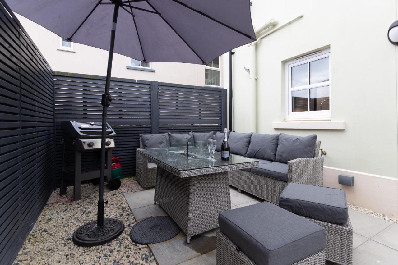 Cottage Mews - Seaside Cottage Parking Terrace Тенби Экстерьер фото